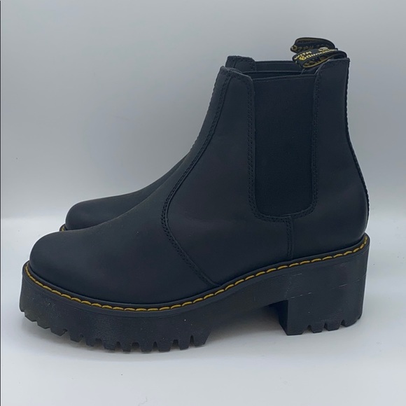 Dr. Martens Shoes - Dr. Martens Rometty